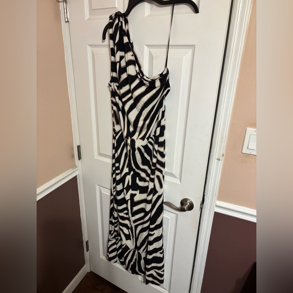 Jennifer Lopez Black & White Zebra Print One-Shoulder Dress xl